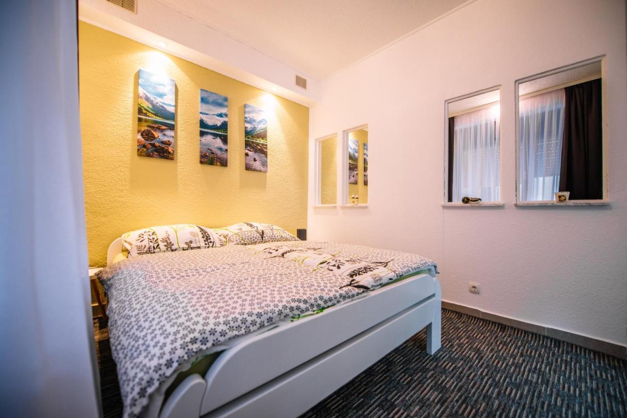 Apartman Luka Ливно Экстерьер фото
