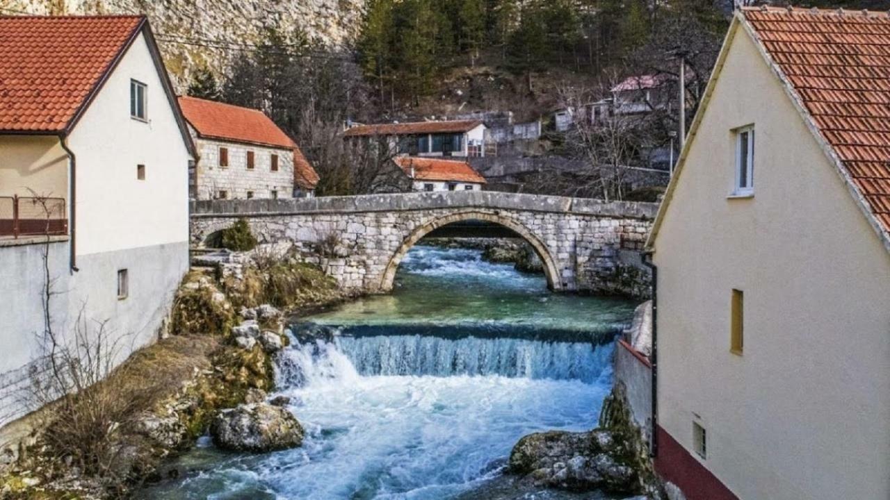 Apartman Luka Ливно Экстерьер фото